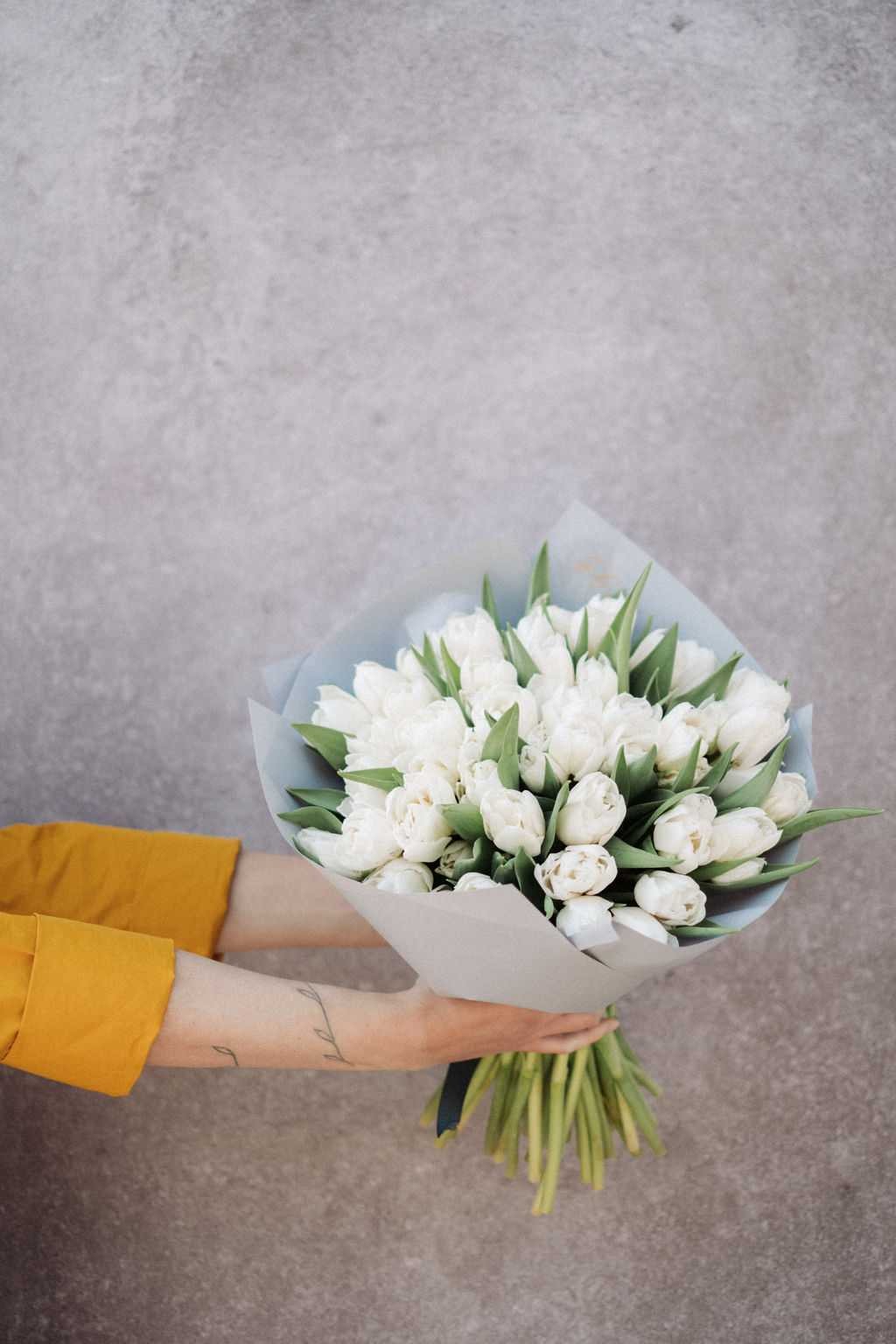 Buchet 51 Lalele albe