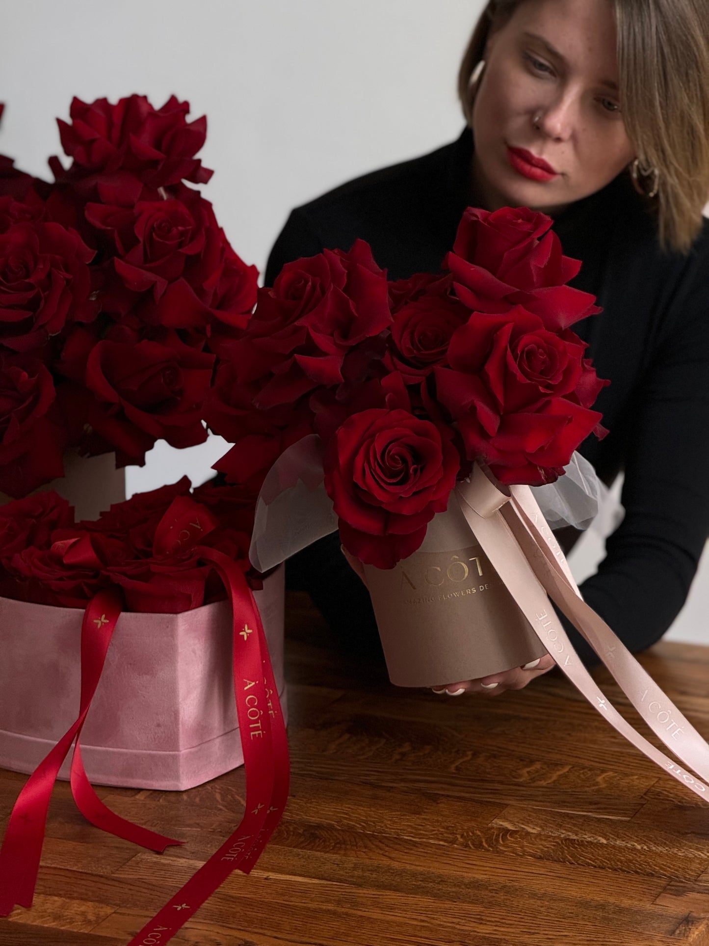 Cutie 13 trandafiri rosii